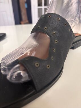 NEW Vionic Lupita Sandal with Arch Support in Black